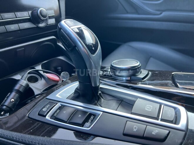 BMW 528 2016, 215,000 km - 2.0 l - Bakı