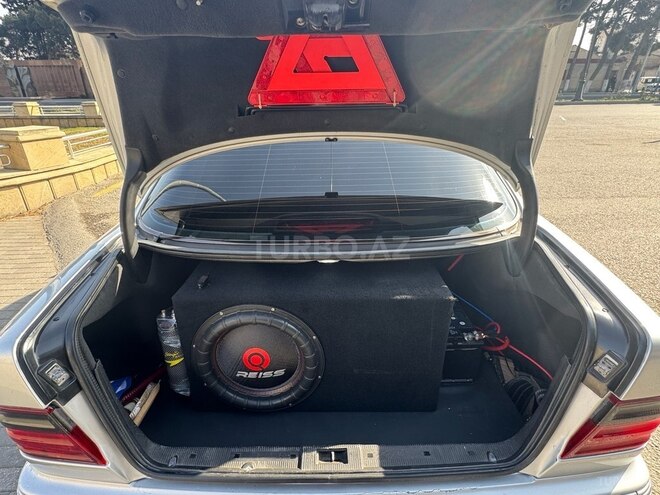 Mercedes E 320 2000, 300,000 km - 3.2 l - Xırdalan