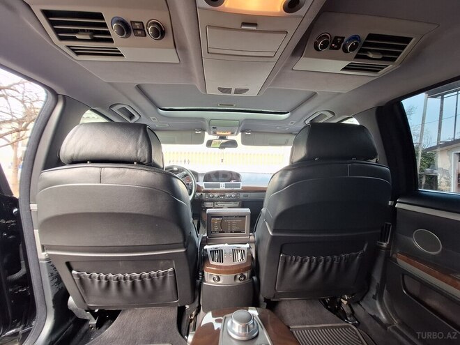 BMW 740 2007, 310,000 km - 4.0 l - Astara