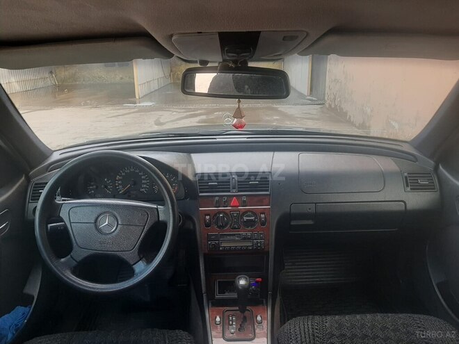 Mercedes C 180 2000, 300,000 km - 1.8 l - Bakı