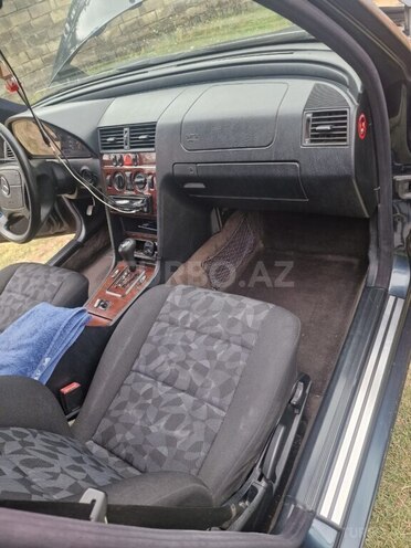 Mercedes C 180 2000, 300,000 km - 1.8 l - Bakı