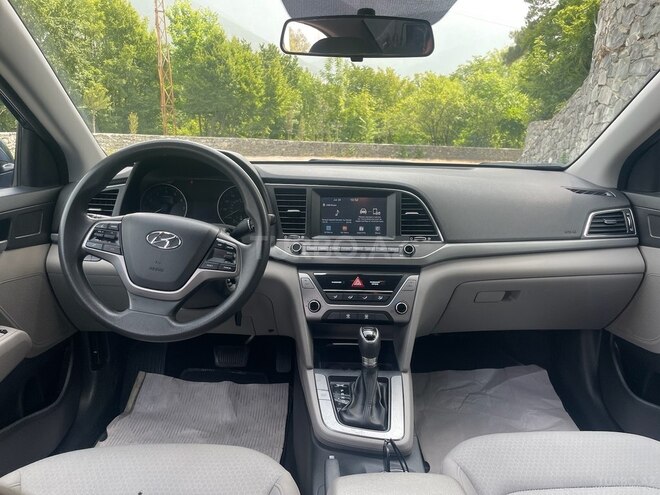 Hyundai Elantra 2017, 247,839 km - 2.0 л - Şəki