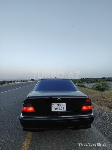 Mercedes C 230 1999, 390,000 km - 2.3 l - Qax