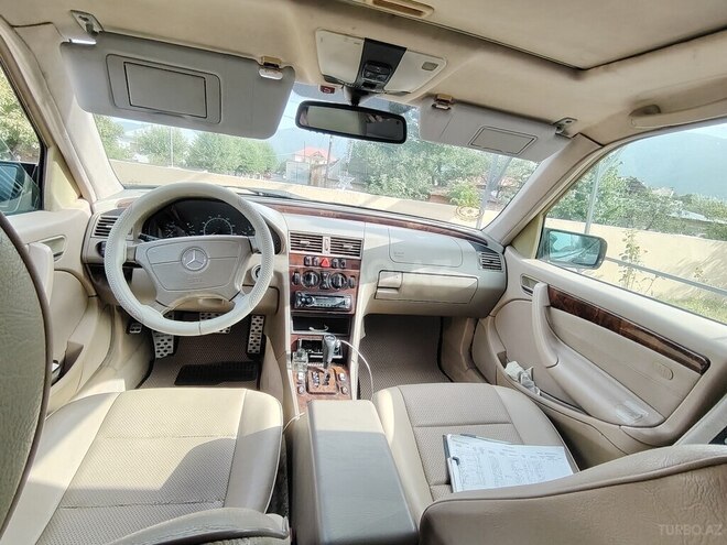 Mercedes C 230 1999, 390,000 km - 2.3 l - Qax
