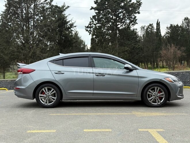 Hyundai Elantra 2018, 173,809 km - 2.0 l - Bakı