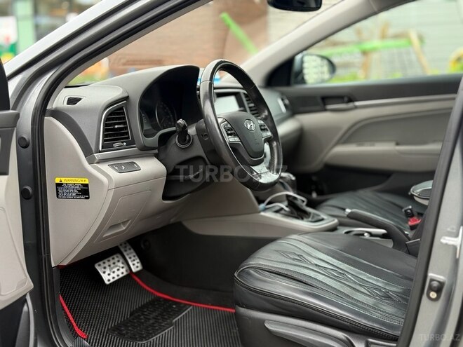 Hyundai Elantra 2018, 173,809 km - 2.0 l - Bakı