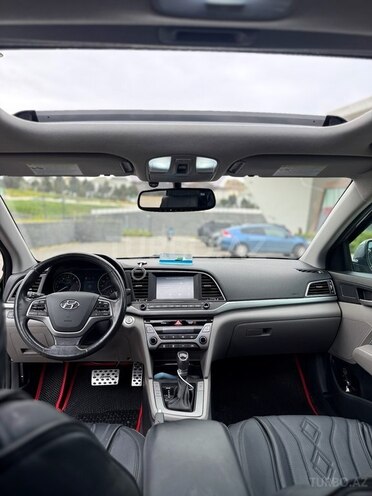 Hyundai Elantra 2018, 173,809 km - 2.0 l - Bakı