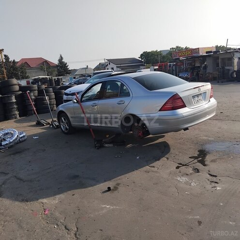 Mercedes C 240 2001, 380,000 km - 2.6 l - Bakı