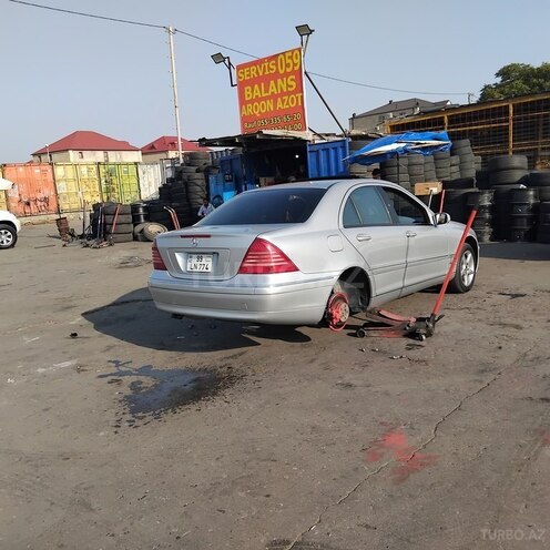 Mercedes C 240 2001, 380,000 km - 2.6 l - Bakı
