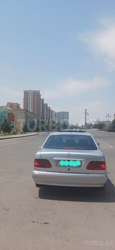 Mercedes E 280 1999, 200,000 km - 2.8 l - Bakı