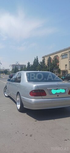 Mercedes E 280 1999, 200,000 km - 2.8 l - Bakı