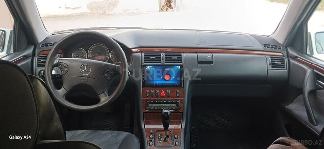 Mercedes E 280 1999, 200,000 km - 2.8 l - Bakı