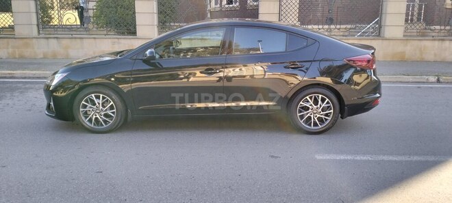 Hyundai Elantra 2019, 60,000 km - 2.0 л - Bakı