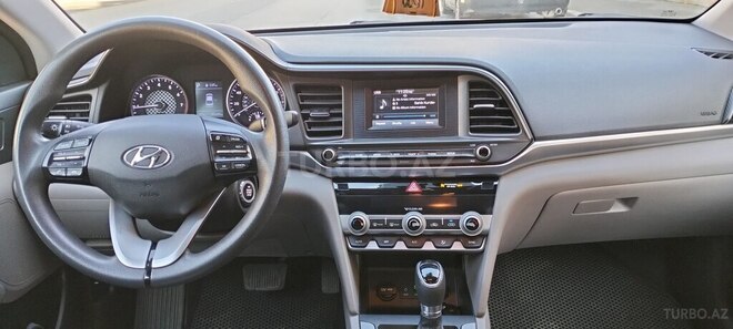 Hyundai Elantra 2019, 60,000 km - 2.0 л - Bakı