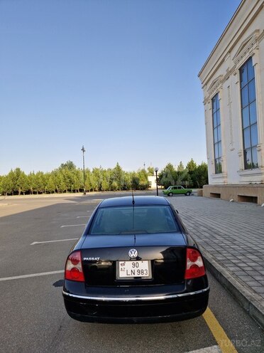 Volkswagen Passat 2004, 200,611 km - 1.8 l - Ağdaş