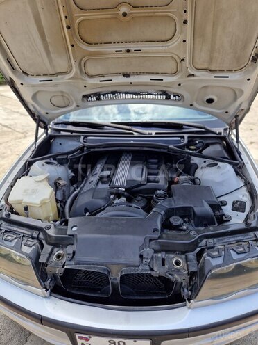BMW 325 2000, 350,000 km - 2.5 l - Qusar