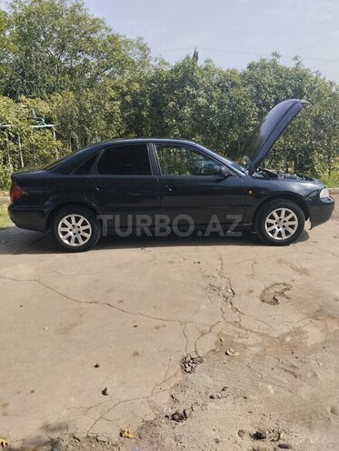 Audi A4 1995, 199,869 km - 1.6 l - Gəncə
