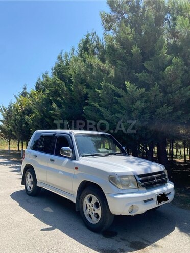 Mitsubishi Pajero io 2001, 300,000 km - 2.0 л - Bakı