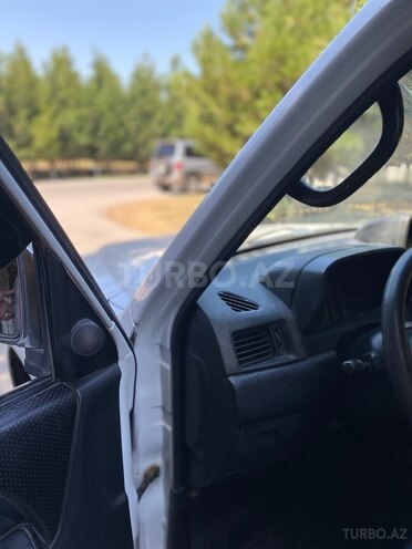 Mitsubishi Pajero io 2001, 300,000 km - 2.0 л - Bakı