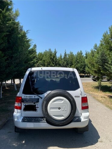 Mitsubishi Pajero io 2001, 300,000 km - 2.0 л - Bakı