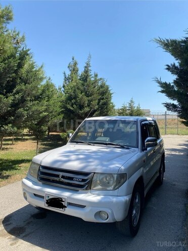 Mitsubishi Pajero io 2001, 300,000 km - 2.0 л - Bakı