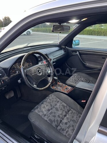 Mercedes C 200 1999, 484,072 km - 2.0 l - Salyan