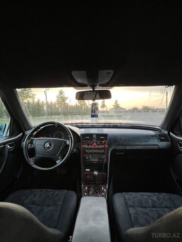 Mercedes C 200 1999, 484,072 km - 2.0 l - Salyan