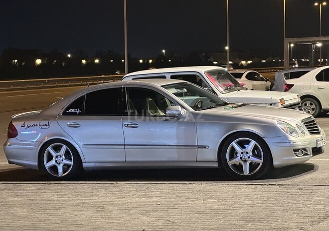 Mercedes E 270 2002, 355,000 km - 2.7 l - Bakı