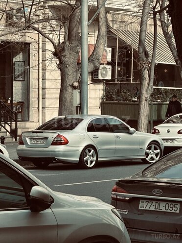 Mercedes E 270 2002, 355,000 km - 2.7 l - Bakı