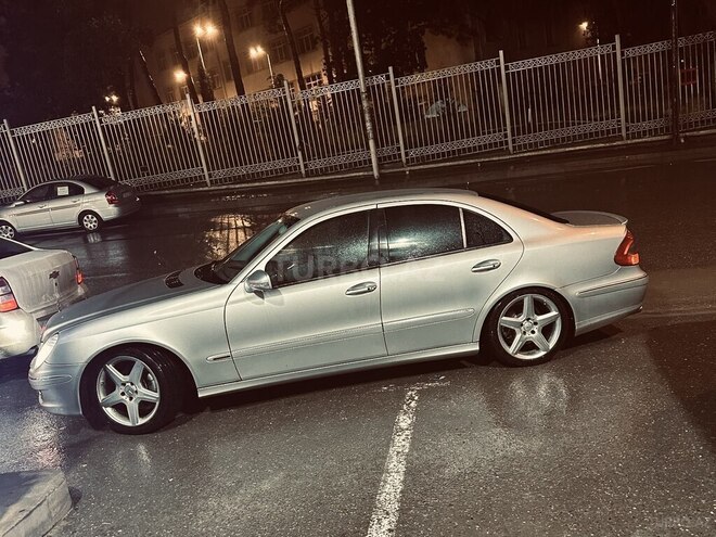 Mercedes E 270 2002, 355,000 km - 2.7 l - Bakı