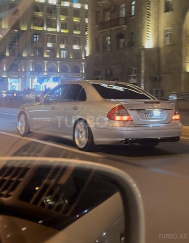 Mercedes E 270 2002, 355,000 km - 2.7 l - Bakı
