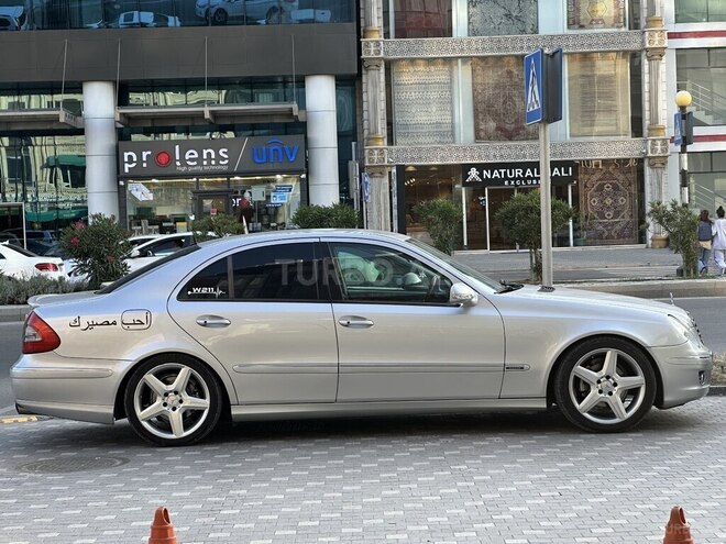 Mercedes E 270 2002, 355,000 km - 2.7 l - Bakı