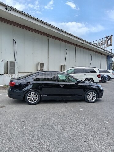 Volkswagen Jetta 2011, 175,350 km - 2.5 l - Bakı