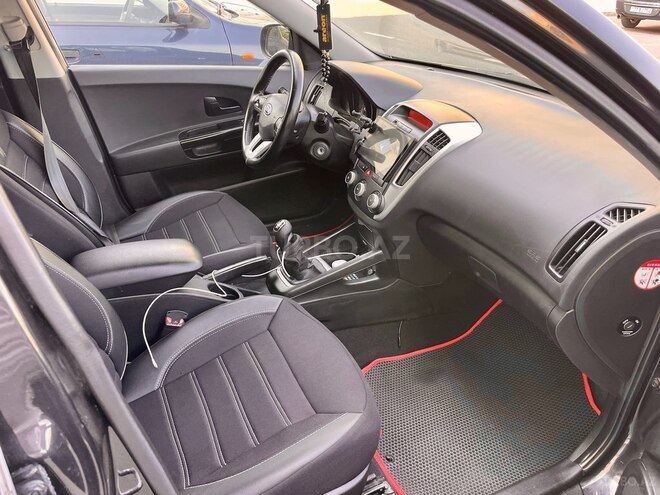 Kia  2009, 285,000 km - 1.4 l - Bakı