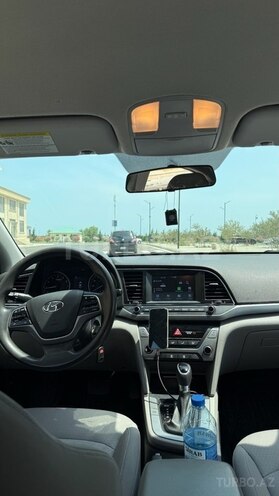 Hyundai Elantra 2018, 217,261 km - 2.0 l - Bakı