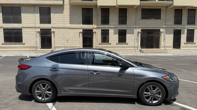 Hyundai Elantra 2018, 217,261 km - 2.0 l - Bakı