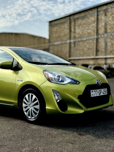 Toyota Prius C 2016, 197,000 km - 1.5 l - Bakı