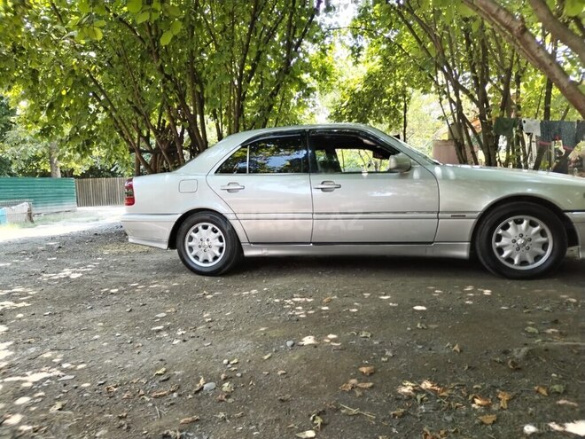 Mercedes C 220 1995, 356,563 km - 2.2 л - Zaqatala