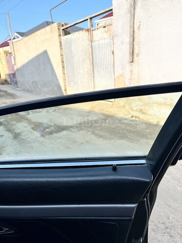 BMW 535 1997, 300,000 km - 3.5 l - Sumqayıt