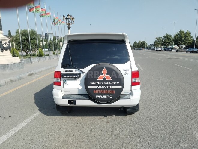 Mitsubishi Pajero io 2000, 287,133 km - 2.0 л - Gəncə