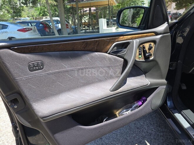 Mercedes E 320 2000, 321,824 km - 3.2 l - Bakı
