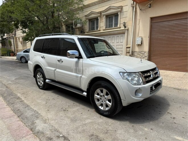 Mitsubishi Pajero 2013, 239,000 km - 3.5 л - Bakı