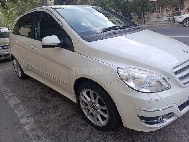 Mercedes B 180 2010, 17,915 km - 1.7 l - Bakı