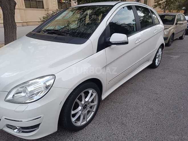 Mercedes B 180 2010, 17,915 km - 1.7 l - Bakı