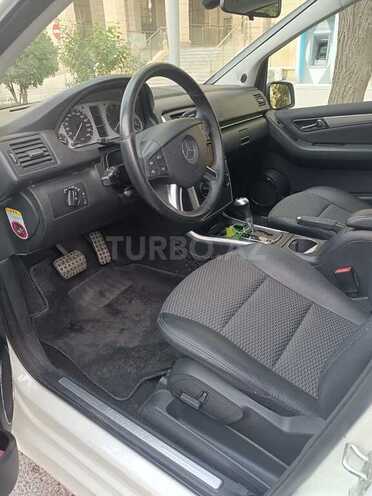Mercedes B 180 2010, 17,915 km - 1.7 l - Bakı