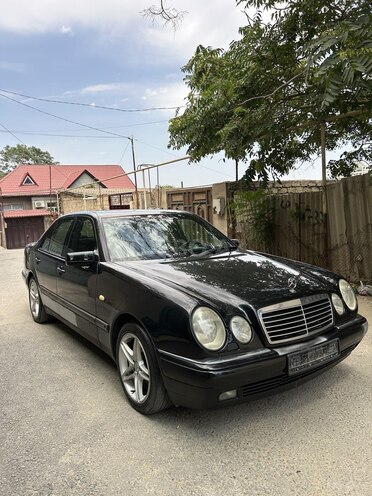 Mercedes E 240 1997, 240,000 km - 2.4 l - Bakı