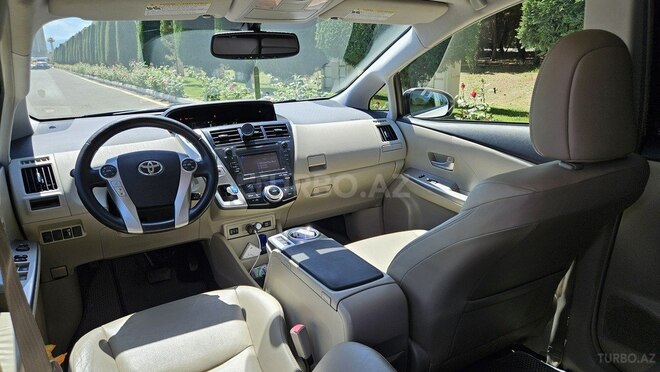 Toyota Prius V 2012, 165,000 km - 1.8 л - Gəncə
