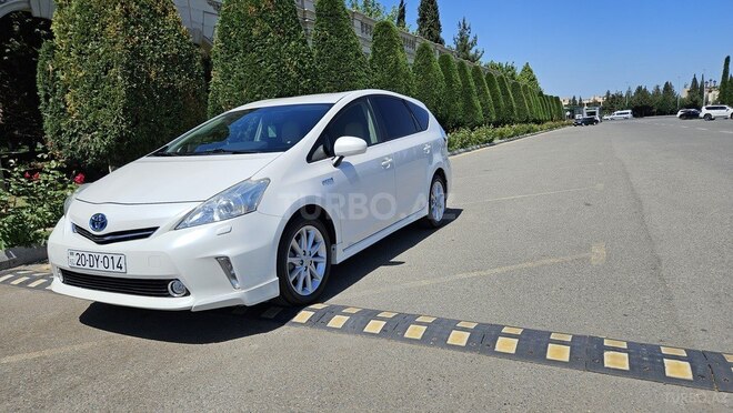 Toyota Prius V 2012, 165,000 km - 1.8 л - Gəncə