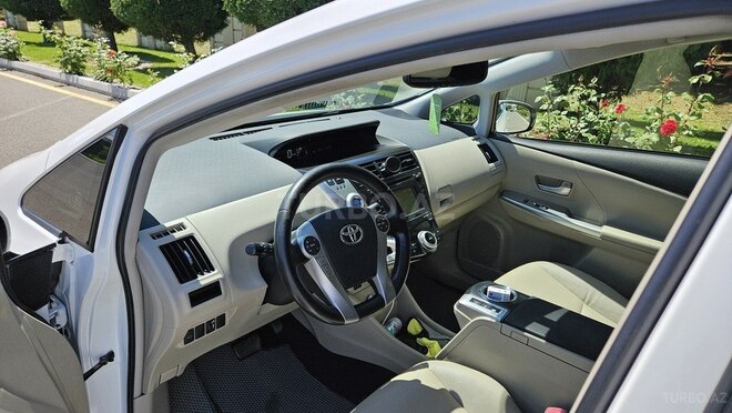 Toyota Prius V 2012, 165,000 km - 1.8 л - Gəncə