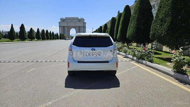 Toyota Prius V 2012, 165,000 km - 1.8 л - Gəncə